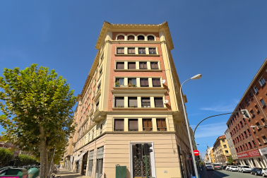 Estupendo piso para reformar en el II Ensanche