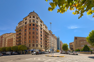 Estupendo piso para reformar en el II Ensanche