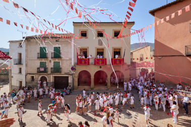 Fotos del cohete de inicio de fiestas en Cáseda