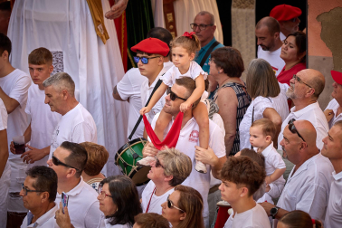 Fotos del cohete de inicio de fiestas en Cáseda