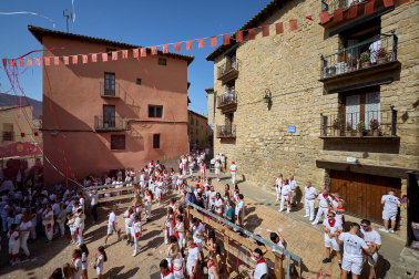 Fotos del cohete de inicio de fiestas en Cáseda