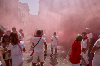 Fotos del cohete de inicio de fiestas en Cáseda