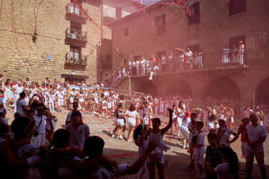 Fotos del cohete de inicio de fiestas en Cáseda