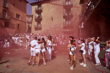Fotos del cohete de inicio de fiestas en Cáseda