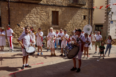 Fotos del cohete de inicio de fiestas en Cáseda