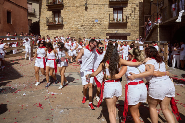 Fotos del cohete de inicio de fiestas en Cáseda