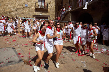 Fotos del cohete de inicio de fiestas en Cáseda