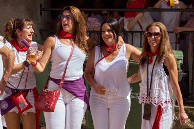 Fotos del cohete de inicio de fiestas en Cáseda