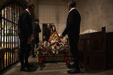 Fotos de los Danzantes de Ochagavía y sus bailes en honor de la Virgen de Muskilda