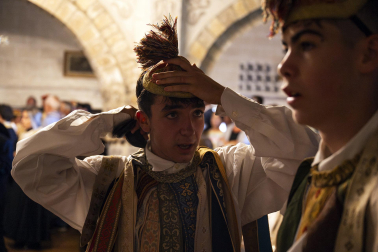 Fotos de los Danzantes de Ochagavía y sus bailes en honor de la Virgen de Muskilda