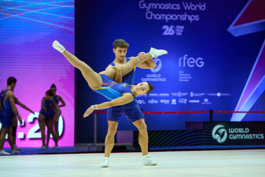 Foto de los entrenamientos de la selección española de gimnasia aeróbica en el Navarra Arena