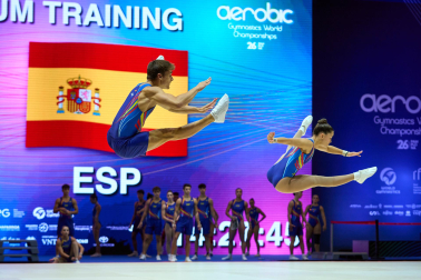 Foto de los entrenamientos de la selección española de gimnasia aeróbica en el Navarra Arena