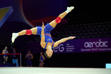 Foto de los entrenamientos de la selección española de gimnasia aeróbica en el Navarra Arena