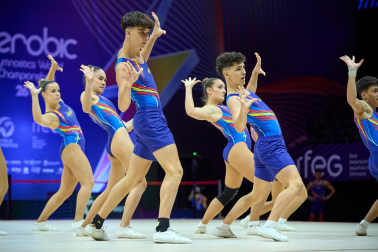 Foto de los entrenamientos de la selección española de gimnasia aeróbica en el Navarra Arena