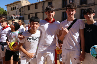 Inicio de las fiestas patronales 2026 en la localidad de Cárcar con el cohete