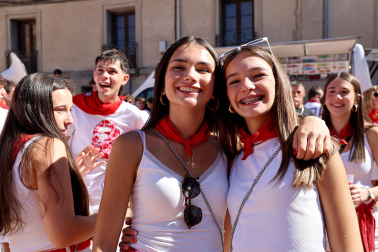 Inicio de las fiestas patronales 2026 en la localidad de Cárcar con el cohete