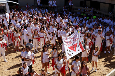 Inicio de las fiestas patronales 2026 en la localidad de Cárcar con el cohete
