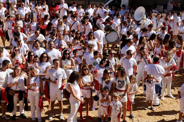 Inicio de las fiestas patronales 2026 en la localidad de Cárcar con el cohete