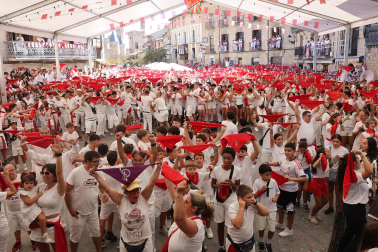 Fotos del cohete de fiestas de Olite 2026