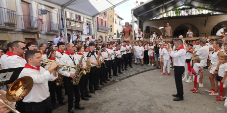 Fotos del cohete de fiestas de Olite 2026
