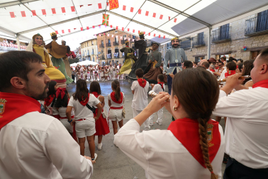 Fotos del cohete de fiestas de Olite 2026