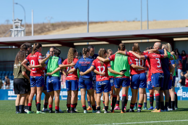 Foto del partido entre Osasuna Femenino y Real Madrid B en Tajonar