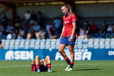 Foto del partido entre Osasuna Femenino y Real Madrid B en Tajonar