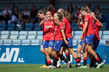 Foto del partido entre Osasuna Femenino y Real Madrid B en Tajonar