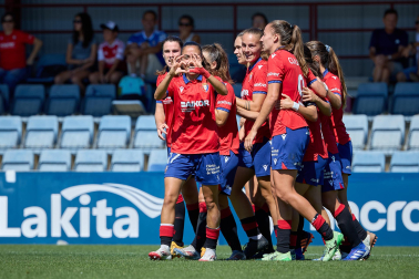 Foto del partido entre Osasuna Femenino y Real Madrid B en Tajonar
