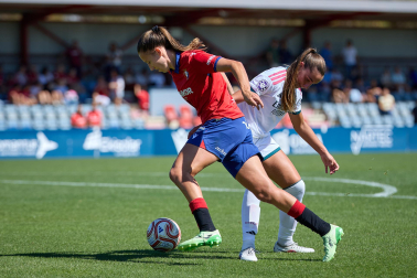 Foto del partido entre Osasuna Femenino y Real Madrid B en Tajonar
