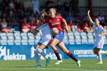 Foto del partido entre Osasuna Femenino y Real Madrid B en Tajonar