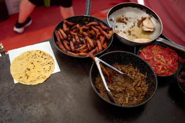 La gastronomía, el deporte y una exhibición de ‘giza proba’ marcaron el día del talo en Leitza