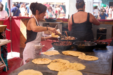 La gastronomía, el deporte y una exhibición de ‘giza proba’ marcaron el día del talo en Leitza