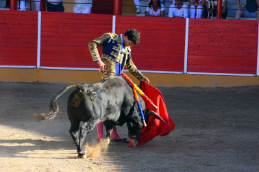 Aarón Navas y Pablo Hernández se enfrentaron a toros de José Luis Pascual en la novillada de fiestas de Fitero este domingo 13 de septiembre