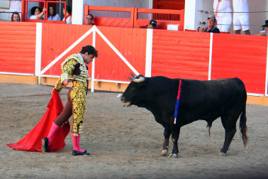Aarón Navas y Pablo Hernández se enfrentaron a toros de José Luis Pascual en la novillada de fiestas de Fitero este domingo 13 de septiembre