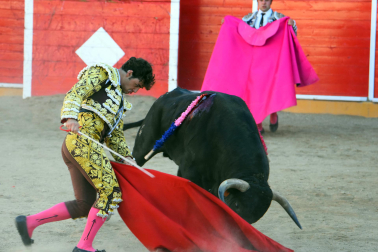 Aarón Navas y Pablo Hernández se enfrentaron a toros de José Luis Pascual en la novillada de fiestas de Fitero este domingo 13 de septiembre