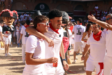 Calor, música y diversión en el cohete del inicio de las fiestas 2026 en Villafranca