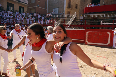 Calor, música y diversión en el cohete del inicio de las fiestas 2026 en Villafranca