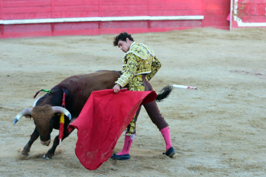Toros de la Dehesa de Guadarrama para los novilleros forales Aarón Navas, Pablo Hernández y Pacho Jiménez en la novillada de fiestas de Sangüesa el 15 de septiembre