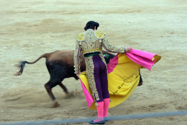 Toros de la Dehesa de Guadarrama para los novilleros forales Aarón Navas, Pablo Hernández y Pacho Jiménez en la novillada de fiestas de Sangüesa el 15 de septiembre