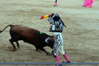 Toros de la Dehesa de Guadarrama para los novilleros forales Aarón Navas, Pablo Hernández y Pacho Jiménez en la novillada de fiestas de Sangüesa el 15 de septiembre