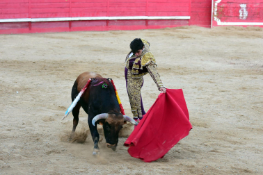 Toros de la Dehesa de Guadarrama para los novilleros forales Aarón Navas, Pablo Hernández y Pacho Jiménez en la novillada de fiestas de Sangüesa el 15 de septiembre