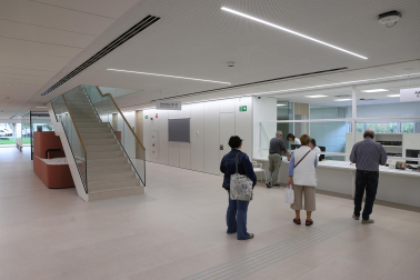 Una delegación del Gobierno de Navarra acudió este miércoles, 16 de septiembre, a la inauguración del nuevo centro de salud de Villava