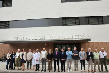 Una delegación del Gobierno de Navarra acudió este miércoles, 16 de septiembre, a la inauguración del nuevo centro de salud de Villava