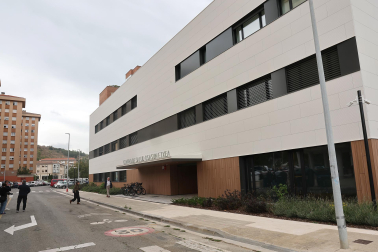 Una delegación del Gobierno de Navarra acudió este miércoles, 16 de septiembre, a la inauguración del nuevo centro de salud de Villava