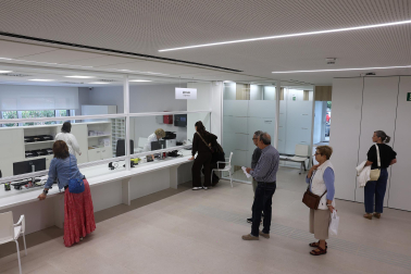 Una delegación del Gobierno de Navarra acudió este miércoles, 16 de septiembre, a la inauguración del nuevo centro de salud de Villava