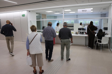 Una delegación del Gobierno de Navarra acudió este miércoles, 16 de septiembre, a la inauguración del nuevo centro de salud de Villava