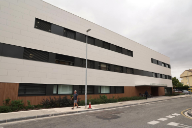 Una delegación del Gobierno de Navarra acudió este miércoles, 16 de septiembre, a la inauguración del nuevo centro de salud de Villava