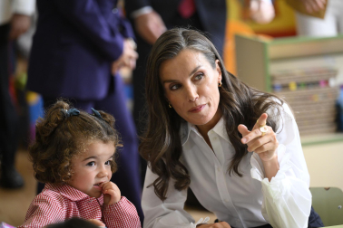 Fotos de la visita de la reina Letizia a su antiguo colegio, La Gesta, en Oviedo