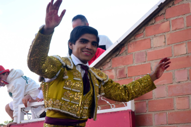 Novillada en Sangüesa con toros de José Luis Pascual para los diestros Aarón Navas y Jesús Mariano.